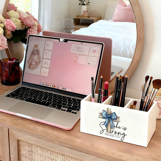 Christian Pen Holder, Christian Gifts for Women Pencil Holder for Desk, Proverbs 31 Woman Gifts, Preppy Bow Bible Verse Wooden Box Sign Decorations for Girly Room Bedroom Dorm Desk Tabletop