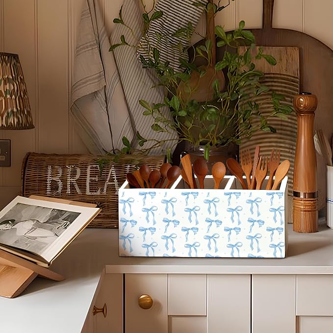 Blue Coquette Bow Pen Pencil Holder for Desk, Girly Office Decor, Preppy Blue Bow Aesthetic Wooden Box Sign Decorations for Girly Room Bedroom Dorm Office Desk Tabletop