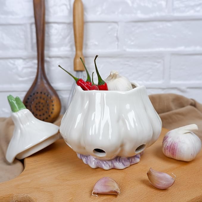 Yohsnor Large Garlic Storage with Lid | 6.7x5.3Inch Modern Ceramic Garlic Keeper Container | Stylish and Breathable Design for Freshness Preservation | Perfect for Kitchen Countertop and Refrigerator