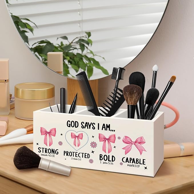 Christian God Says I Am Wooden Pen Pencil Holder for Desk Accessories, Christian Gifts for Women, Pink Coquette Bow Bible Verse Wood Makeup Brush Toothbrush Holder Organizer for Vanity Bathroom