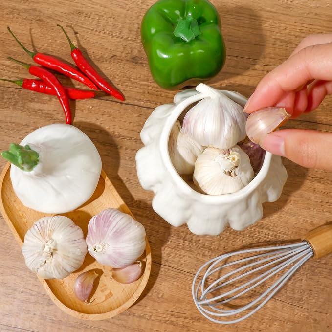 Yohsnor Large Garlic Storage with Lid | 6.7x5.3Inch Modern Ceramic Garlic Keeper Container | Stylish and Breathable Design for Freshness Preservation | Perfect for Kitchen Countertop and Refrigerator